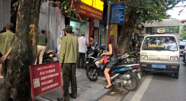 Lấn chiếm vỉa hè Hà Nội – căn bệnh nan y ảnh 11
